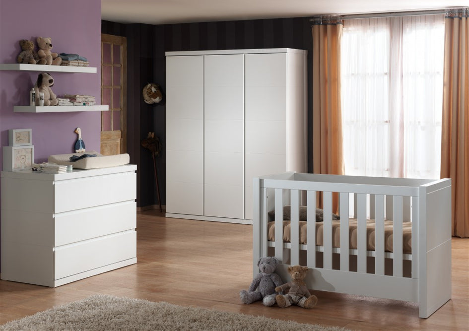 Babyzimmer Set Lara Babybett Wickelkommode  Weiß - Froschkönig24