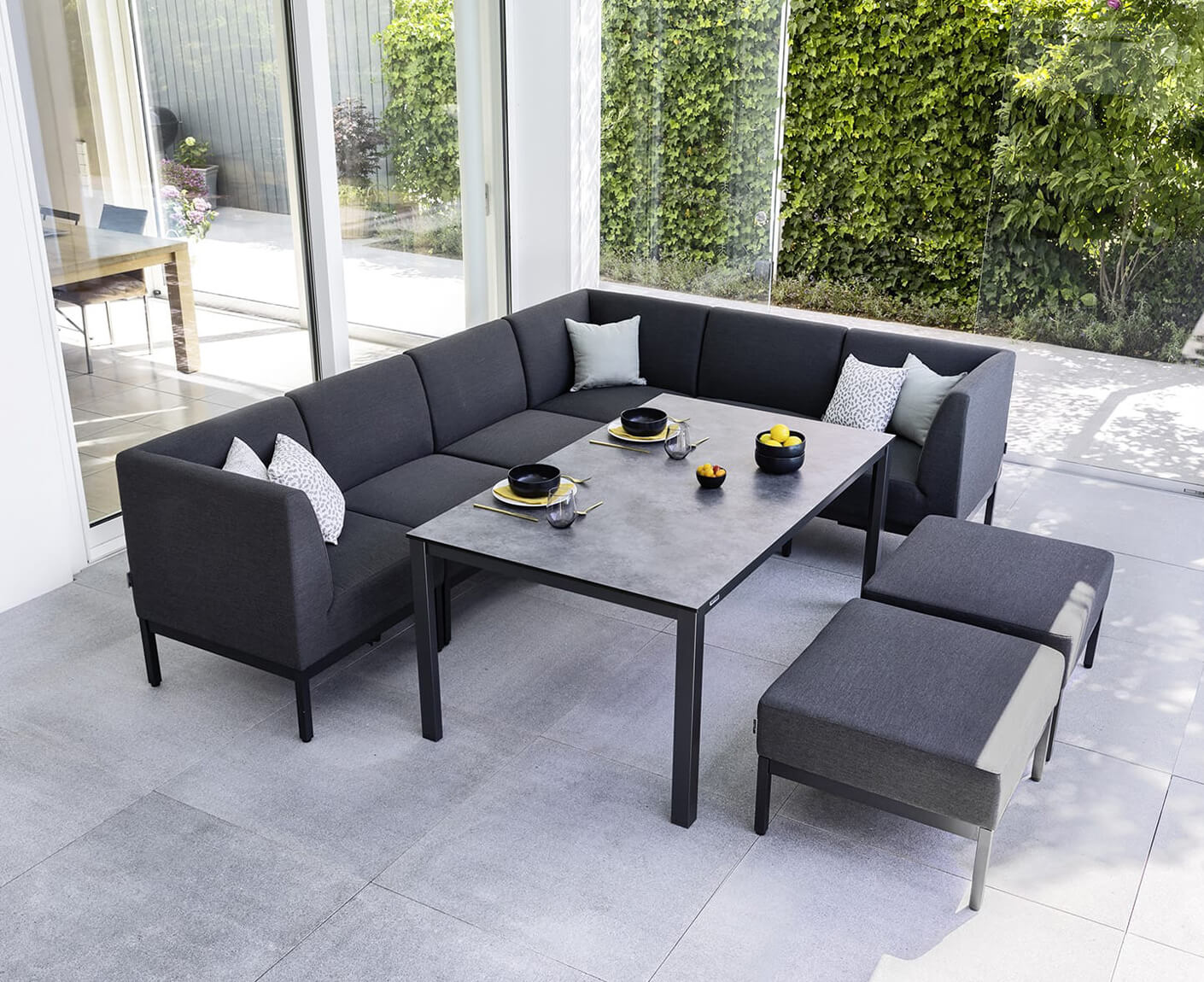 Kettler Gartenlounge-Set 9-teilig, Pure Ecklounge Outdoorsofa, mit Gartentisch Cubic mit HPL Tischplatte Anthrazit / Grau