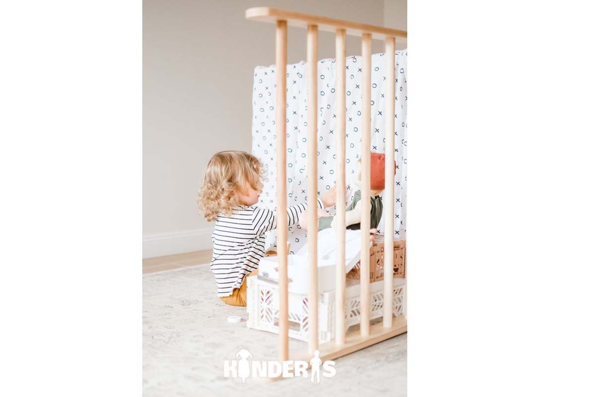 Indoor Kletterdreieck / Spielplatz mit doppelseitiger Rutsche aus Holz 80 cm